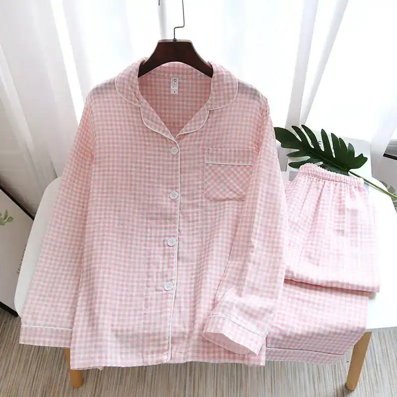 Pyjama couple carreaux rose blanc col rond manches longues pantalon.