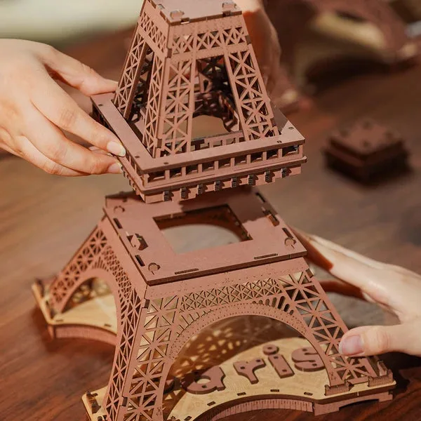 La Tour Eiffel Lumineuse